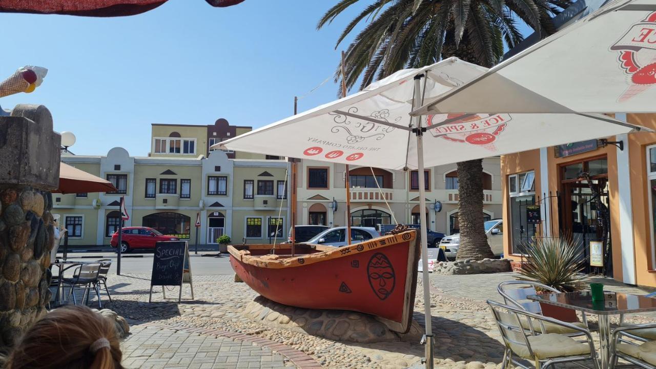 Bismarck Swakopmund Apartment Bagian luar foto