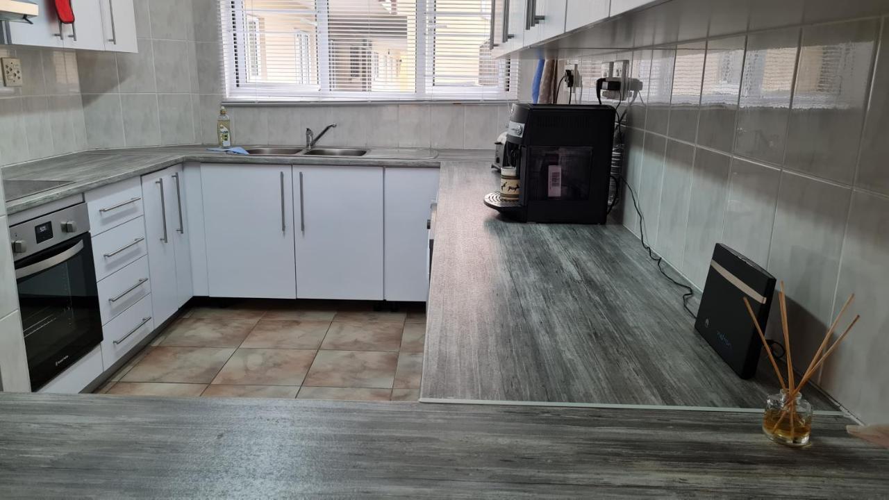 Bismarck Swakopmund Apartment Bagian luar foto